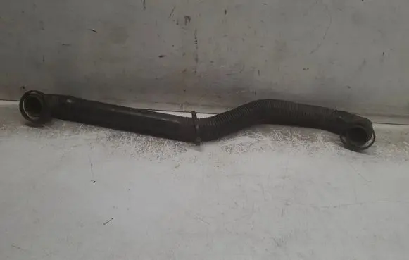 Audi A4 S4 B6 8E 8H Breather hose/pipe 8E0133889A
