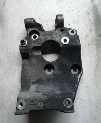 Ford Focus A/C compressor mount bracket 9646719580