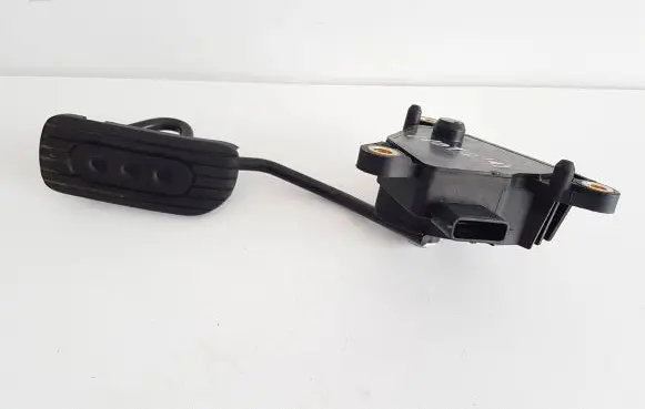 Nissan Note (E11) Accelerator throttle pedal 0523B00191
