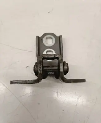 Opel Astra K Front door upper hinge