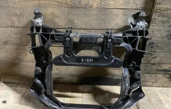 Mercedes-Benz S W220 Front subframe A2156280057 2156280057