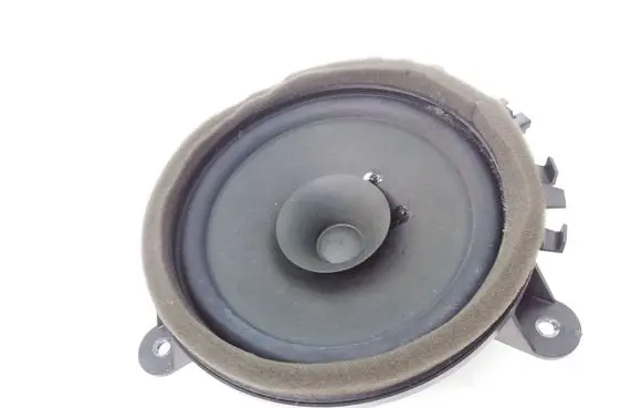 Volvo V70 Front door speaker 30657444