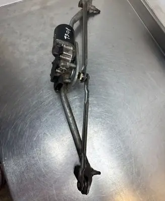 Audi A6 S6 C5 4B Front wiper linkage and motor 4B1955023C 111199J00