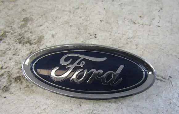 Ford Focus Manufacturer badge logo/emblem C1BB8B262AA