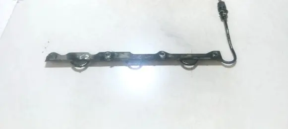 Nissan Almera N16 Fuel line pipe