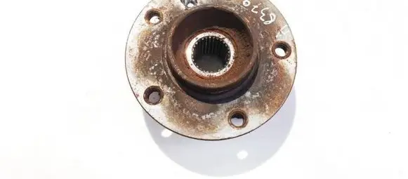 BMW 5 E60 E61 Rear wheel hub