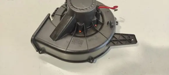 Volkswagen Fox Heater fan/blower 6Q1819015G A1915 3068