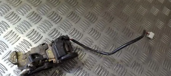 Mazda 323 F Rear door lock