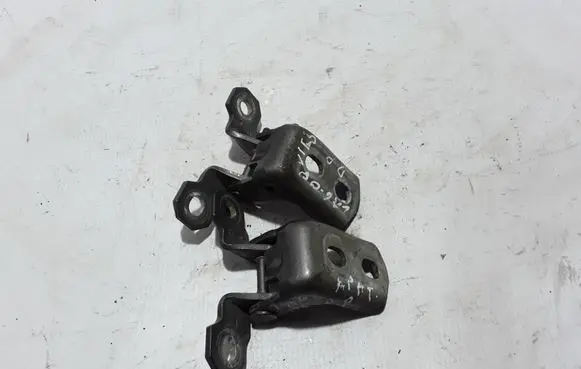 Renault Laguna III Front door upper hinge 7701206969
