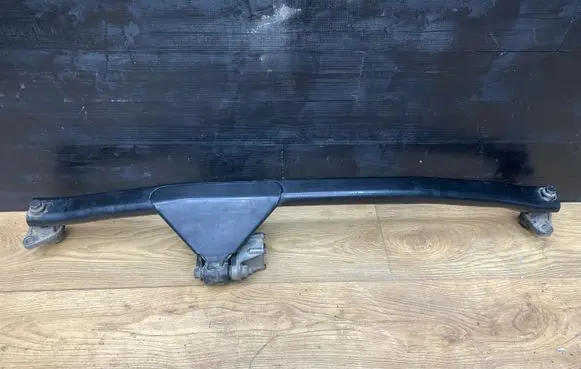 Volvo XC70 Front strut bar 8666205