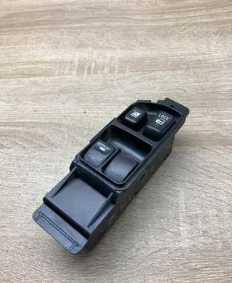 Mitsubishi Eclipse Electric window control switch MN141173