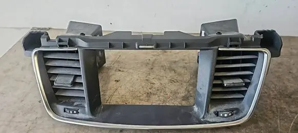 Peugeot 508 Dash center air vent grill A1093299