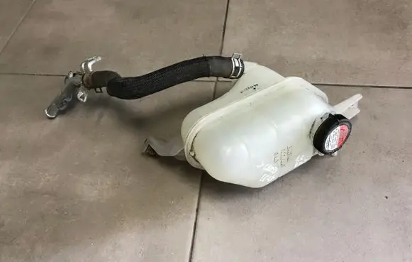 Suzuki SX4 S-Cross Coolant expansion tank/reservoir