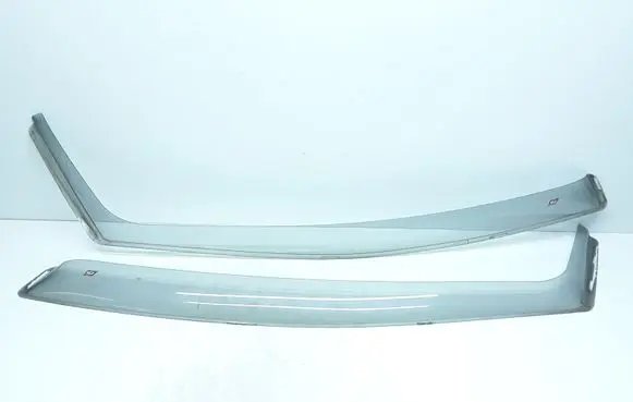 Ford Kuga I Front door wind deflector 