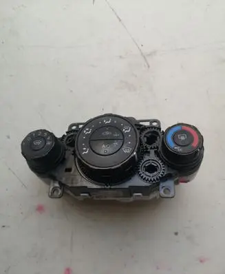 Ford Fiesta Climate control unit 8A6118549