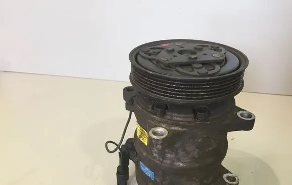 Volvo S40, V40 Air conditioning (A/C) compressor (pump) 8708581 30613408