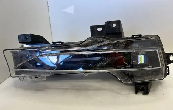 Tesla Model 3 Front fog light 162479800A DC522052B00378