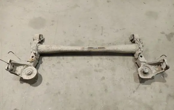 Opel Zafira B Rear subframe 