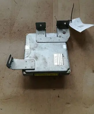 Mazda 121 Engine control unit/module B3C918881C
