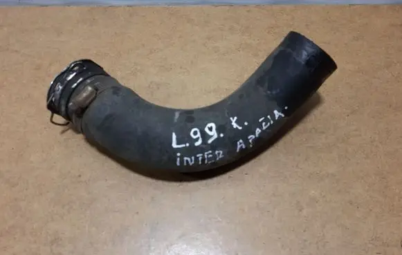 Toyota Avensis T270 Intercooler hose/pipe