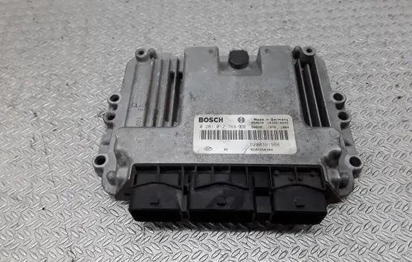 Renault Megane II Engine control unit/module 8200391966 0281012769