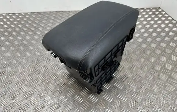 KIA Sorento IV Armrest 84681P2000