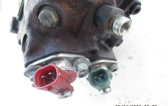 Toyota Corolla E120 E130 Fuel injection high pressure pump 2210027010 01E024748