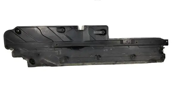 Center/middle under tray cover