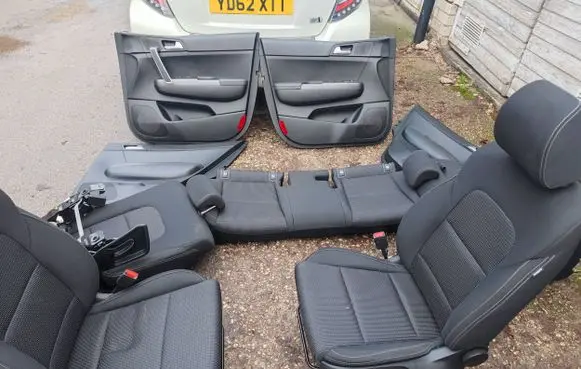 Seat set