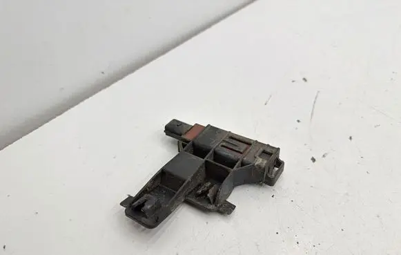 Audi Q2 - Aerial antenna amplifier 8V0907526
