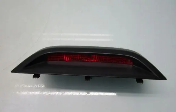 KIA Rio Third/center stoplight