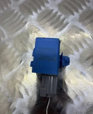 Toyota Auris E180 Airbag deployment crash/impact sensor 8934312020 0689005110
