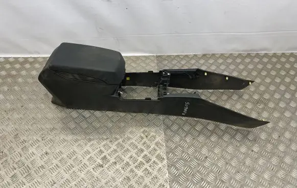 Subaru Outback Center console 