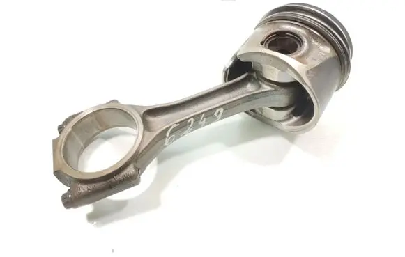 Volkswagen Passat Alltrack Piston with connecting rod 