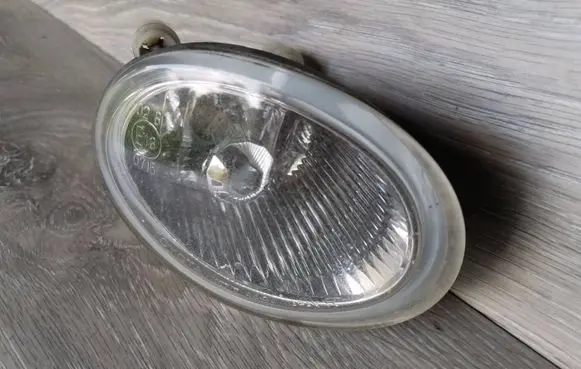 Toyota Avensis Verso Front fog light