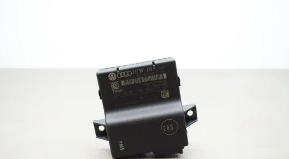 Audi A5 Sportback 8TA Gateway control module 8R0907468N