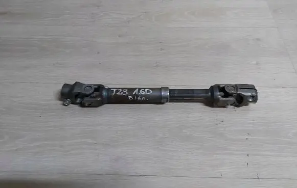Toyota Avensis T270 Steering wheel axle