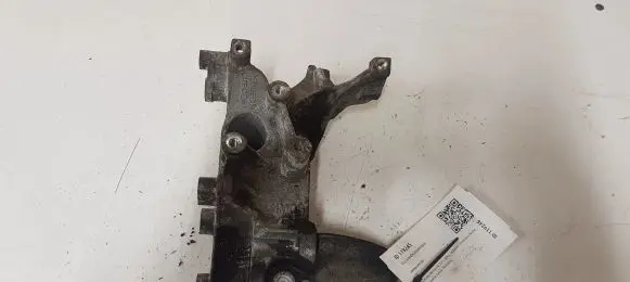 Citroen DS3 A/C compressor mount bracket 9674030280 C4003746SE