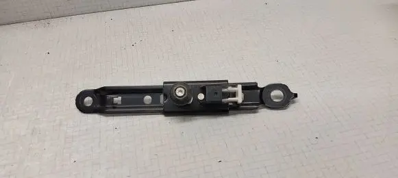 Toyota Verso Seat belt adjustment rail E563001