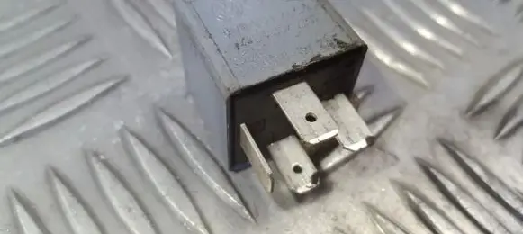 Audi A4 S4 B6 8E 8H Other relay 8D0951253A V23134-B52-X301