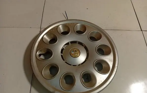 Alfa Romeo 147 R15 wheel hub/cap/trim 46792067