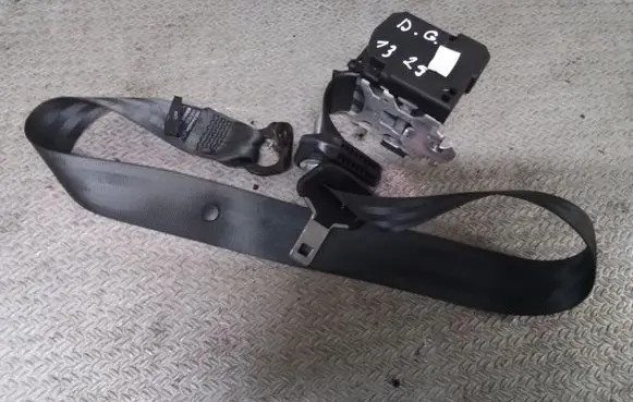 Renault Twingo II Rear seatbelt 43594D