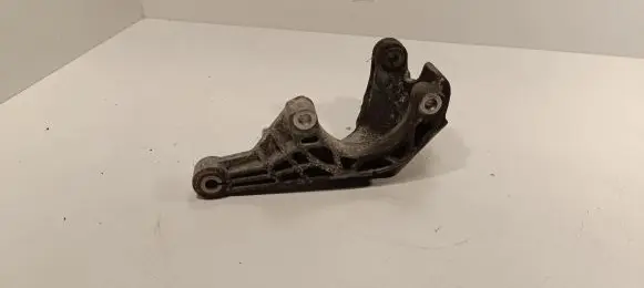 Audi Q7 4L Power steering pump mounting bracket 059145167AM
