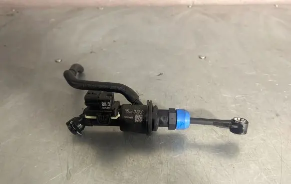 Clutch slave cylinder