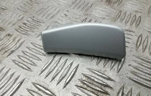 Skoda Octavia Mk2 (1Z) Dashboard glove box trim 1Z1858415