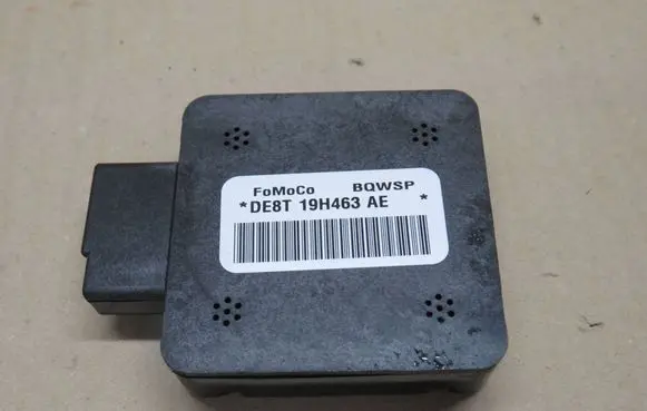 Ford Kuga II Aerial antenna amplifier DFE8T19H463AE DE8T19H463AE