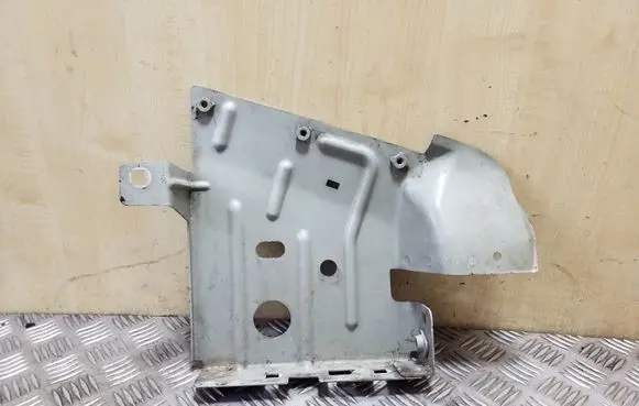 Nissan NV400 Fender mounting bracket 63122BZ50A
