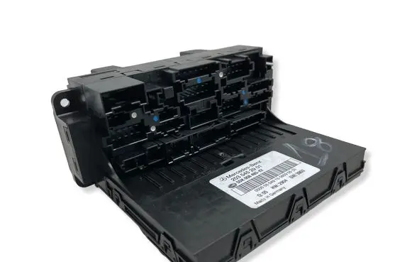 Mercedes-Benz C W203 Fuse module 2035452901 5DK00848542