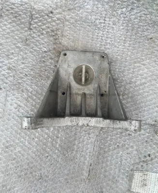 Maserati Ghibli Gearbox mounting bracket 670004299