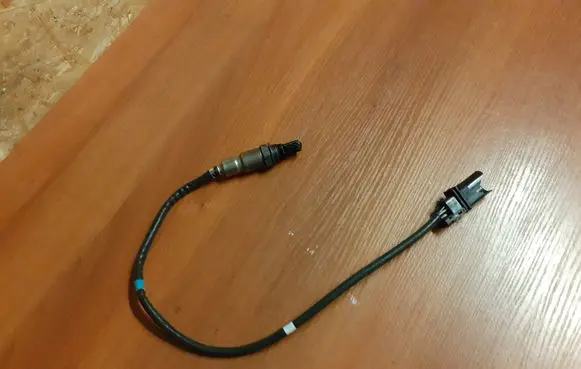 Volkswagen Touran III Lambda probe sensor 04L906262M 174